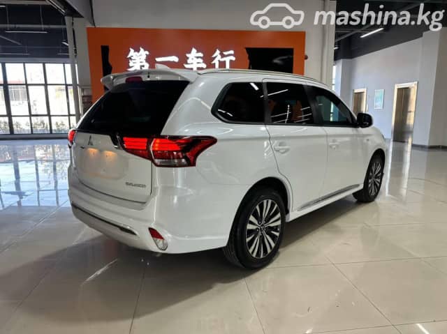 Mitsubishi Outlander III Рестайлинг 3 2.0 CVT