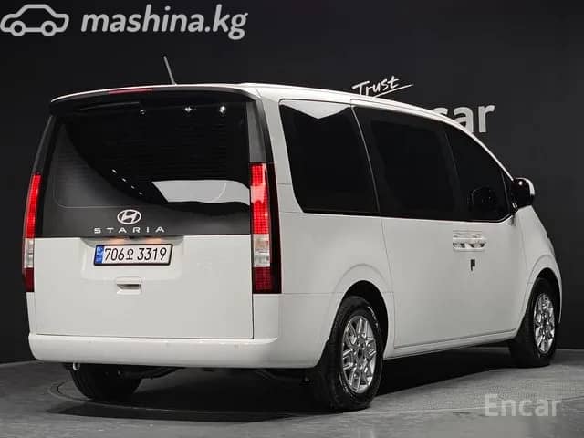 Hyundai Staria 1.6hyb AT