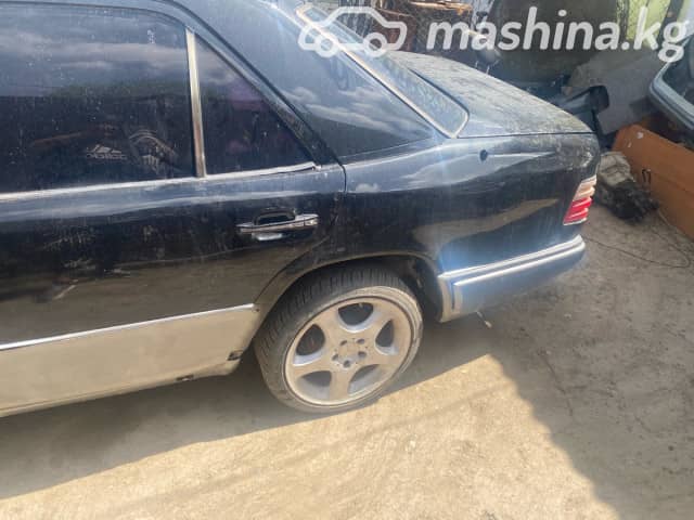 Mercedes-Benz W124 220 2.2 MT