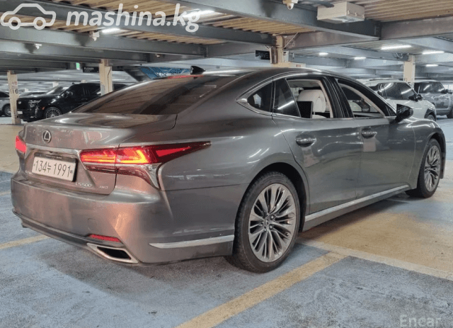 Lexus LS V 500 3.4 AT 4WD