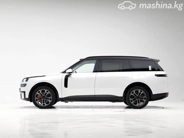 Lynk & Co 900 2.0hyb AT 4WD