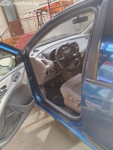 Nissan Almera II (N16) 1.8 MT