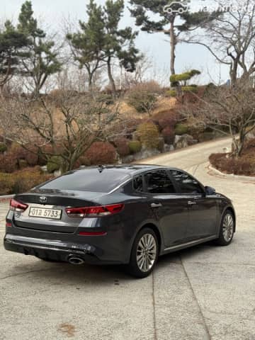 Kia K5 II 2.0 AT