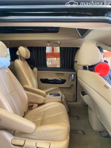 Kia Carnival III 2.2d AT