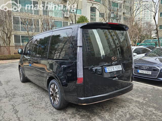 Hyundai Staria 2.2d AT