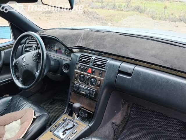 Mercedes-Benz E-Класс II (W210, S210) 240 2.4 AT