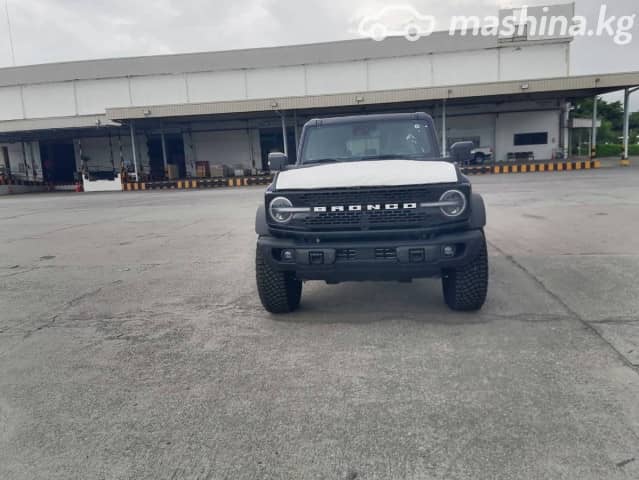 Ford Bronco VI 2.7 AT 4WD