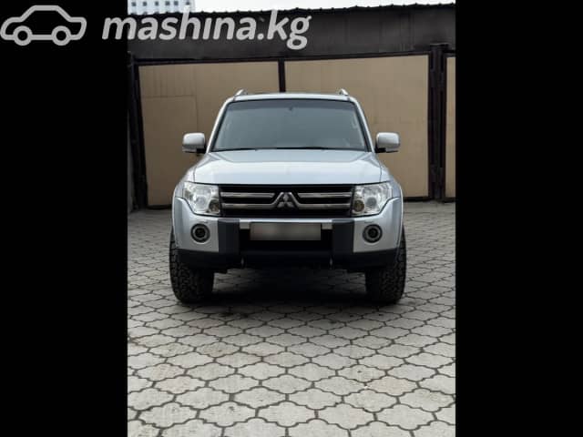 Mitsubishi Pajero IV 3.8 AT 4WD