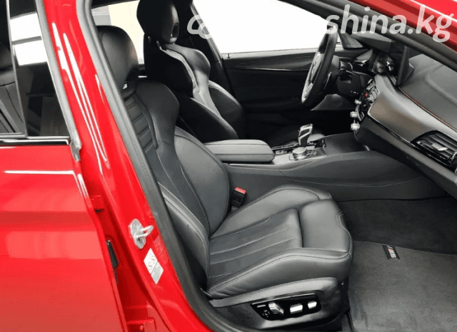 BMW M5 VI (F90) Рестайлинг 4.4 AT 4WD