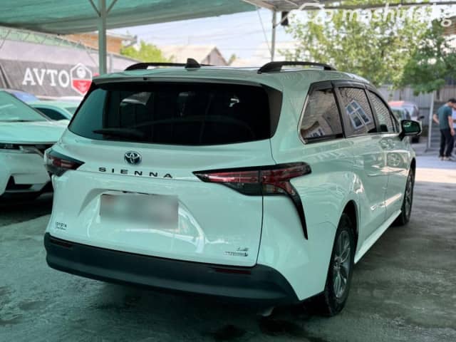 Toyota Sienna IV 2.5hyb AT