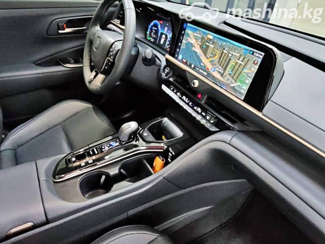Toyota Crown XVI (S230) 2.5hyb CVT 4WD