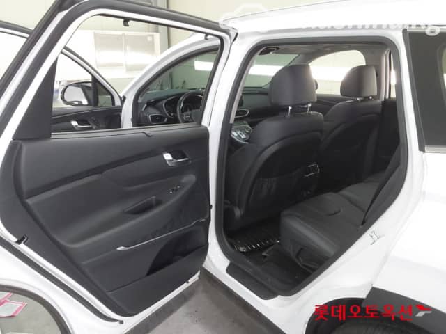 Hyundai Santa Fe IV Рестайлинг 1.6hyb AT
