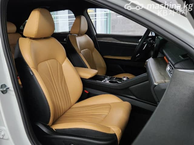 Kia K5 III 2.0 AT