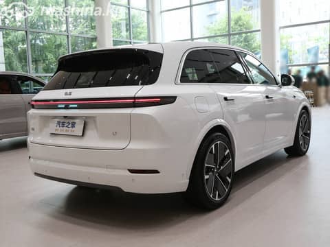 LiXiang L7 Рестайлинг 1.5hyb AT 4WD