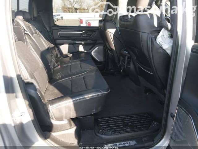 RAM 1500 V Quad Cab 5.7 AT 4WD
