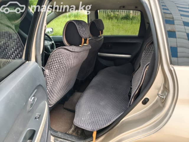 Toyota Ist I 1.3 AT