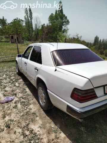 Mercedes-Benz W124 200 2.0d MT