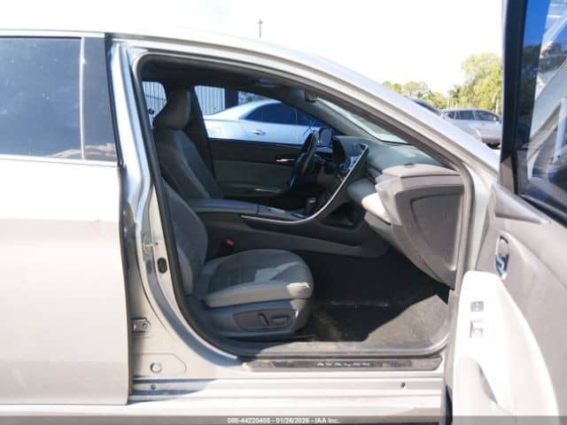 Toyota Avalon V 2.5hyb CVT