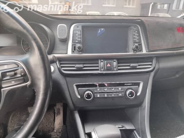 Kia K5 II 2.0 AT