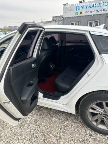 Kia K5 II 2.0 AT