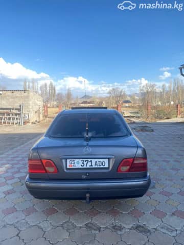 Mercedes-Benz E-Класс II (W210, S210) 200 2.0 MT
