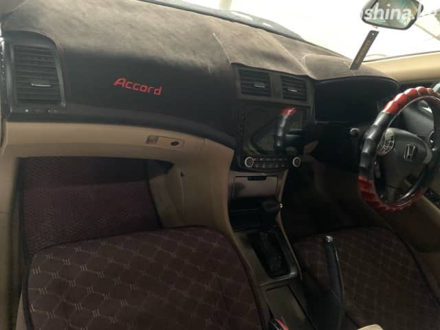 Honda Accord VII 2.0 AT
