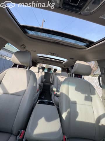 Kia Carnival III 2.2d AT