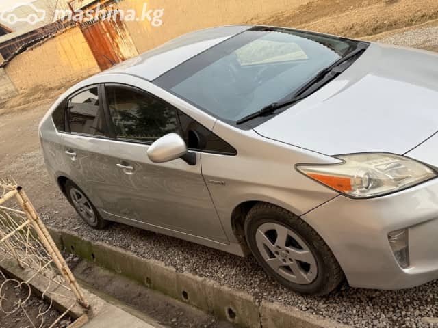Toyota Prius III Рестайлинг (XW30) 1.8hyb AT