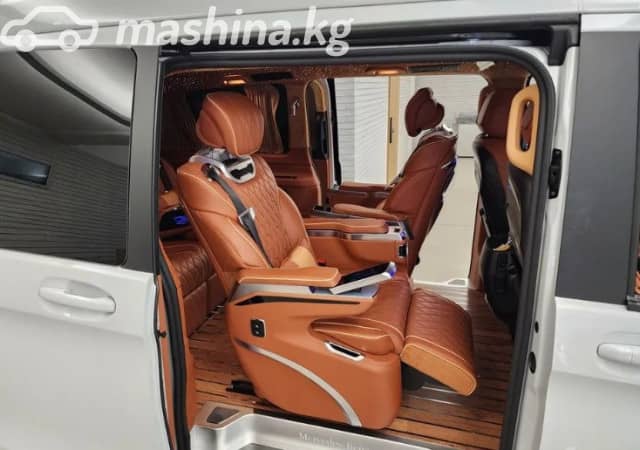 Mercedes-Benz V-Класс III (W447) Рестайлинг 2 250 d длинный 2.0d AT 4WD