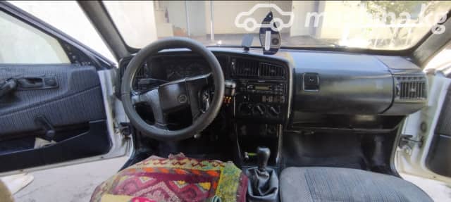 Volkswagen Passat B3 1.8 MT