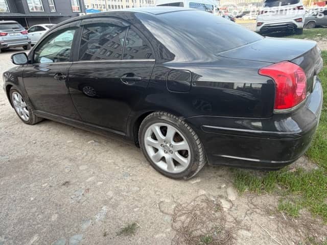 Toyota Avensis II Рестайлинг 2.4 AT