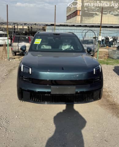 Lynk & Co 900 2.0hyb AT 4WD