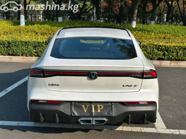 Changan UNI-V 1.5hyb AT