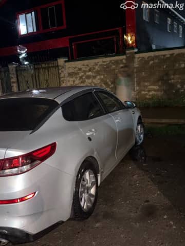 Kia K5 II 2.0 AT