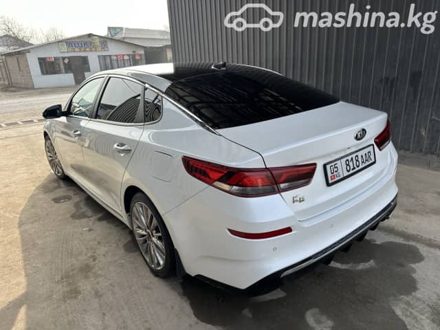 Kia K5 II 2.0 AT