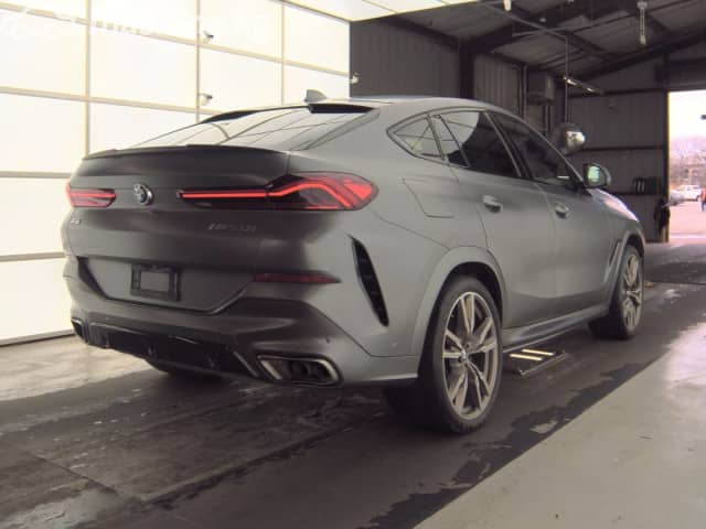 BMW X6 III (G06) M50i 4.4 AT 4WD