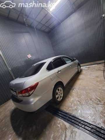 Nissan Almera III (G15) 1.6 MT