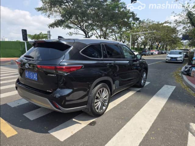 Toyota Highlander IV (U70) 2.5hyb AT 4WD