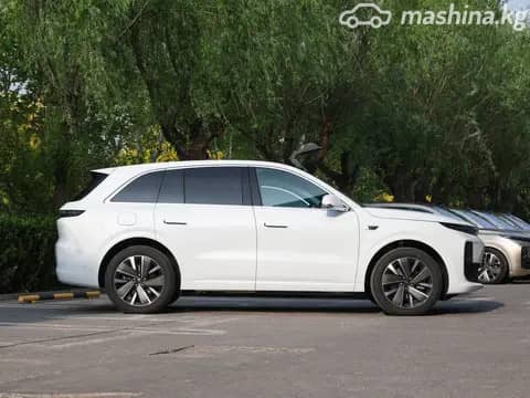 LiXiang L6 1.5hyb AT 4WD