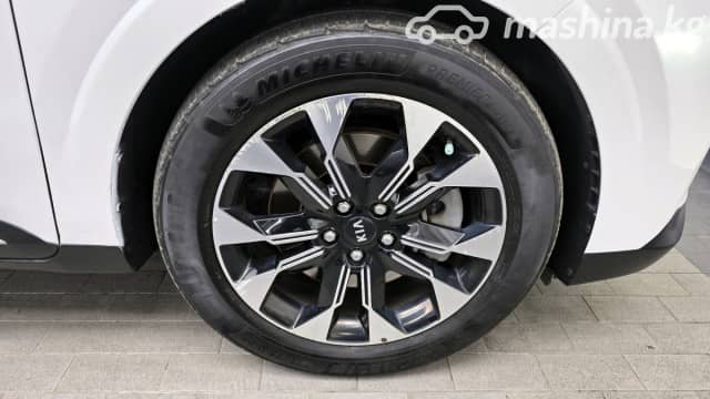 Kia Carnival IV 2.2d AT