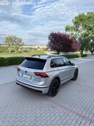 Volkswagen Tiguan II Рестайлинг 2.0 AT 4WD