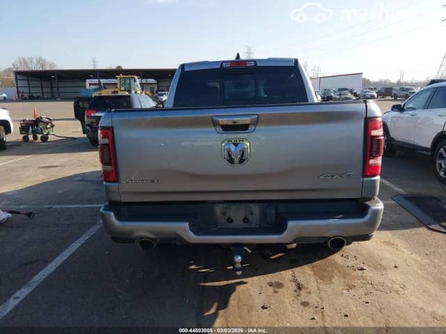 RAM 1500 V Quad Cab 5.7 AT 4WD