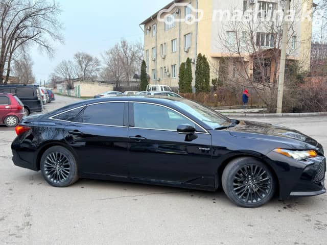 Toyota Avalon V 2.5hyb CVT