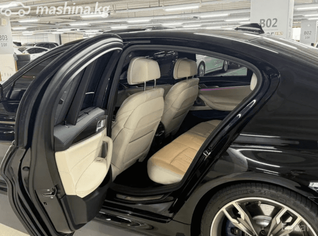BMW 5 серии VII (G30/G31) Рестайлинг M550i xDrive 4.4 AT 4WD