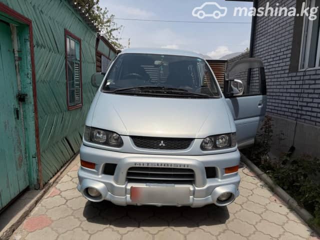 Mitsubishi Delica IV 3.0 AT 4WD
