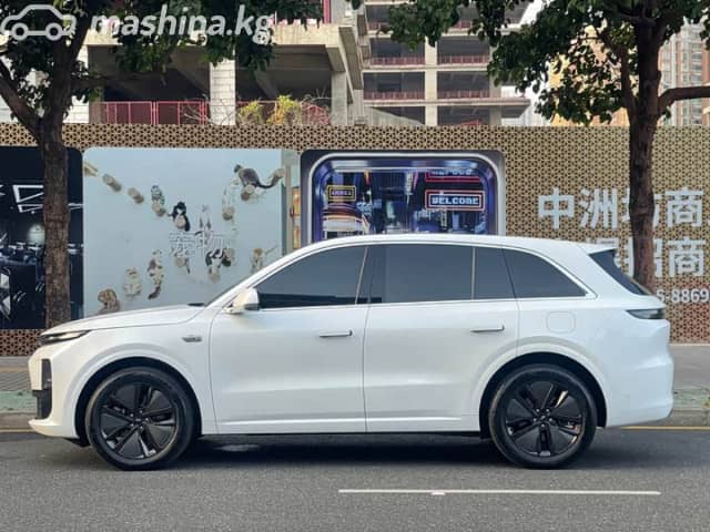 LiXiang L6 1.5hyb AT 4WD