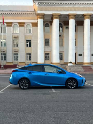Toyota Prius IV Рестайлинг (XW50) 1.8hyb AT