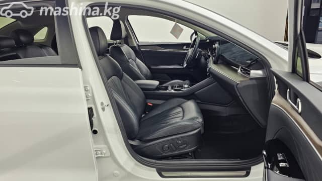 Kia K5 III 1.6 AT