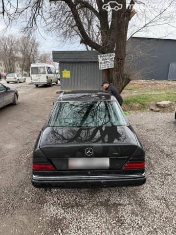 Mercedes-Benz W124 300 3.0d AT