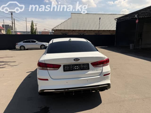 Kia K5 II 2.0 AT